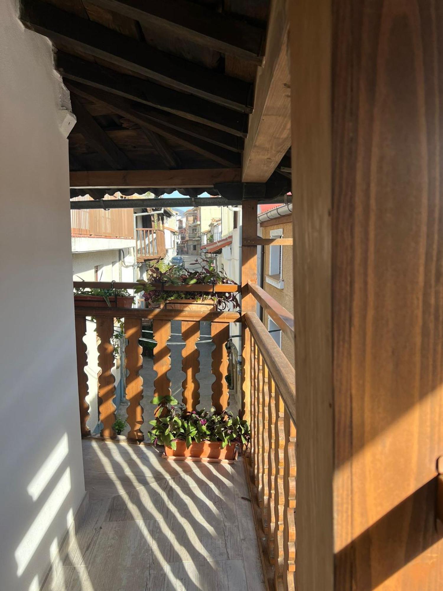 Apartamento La Golondrina Candeleda Exterior foto