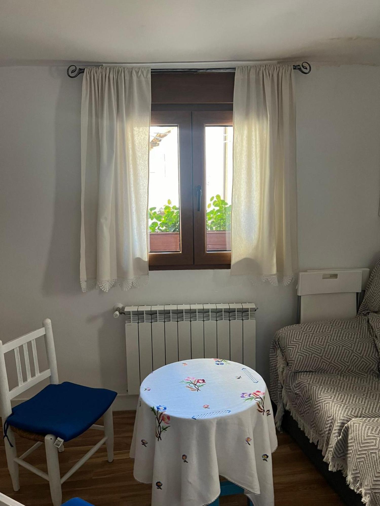 Apartamento La Golondrina Candeleda Exterior foto