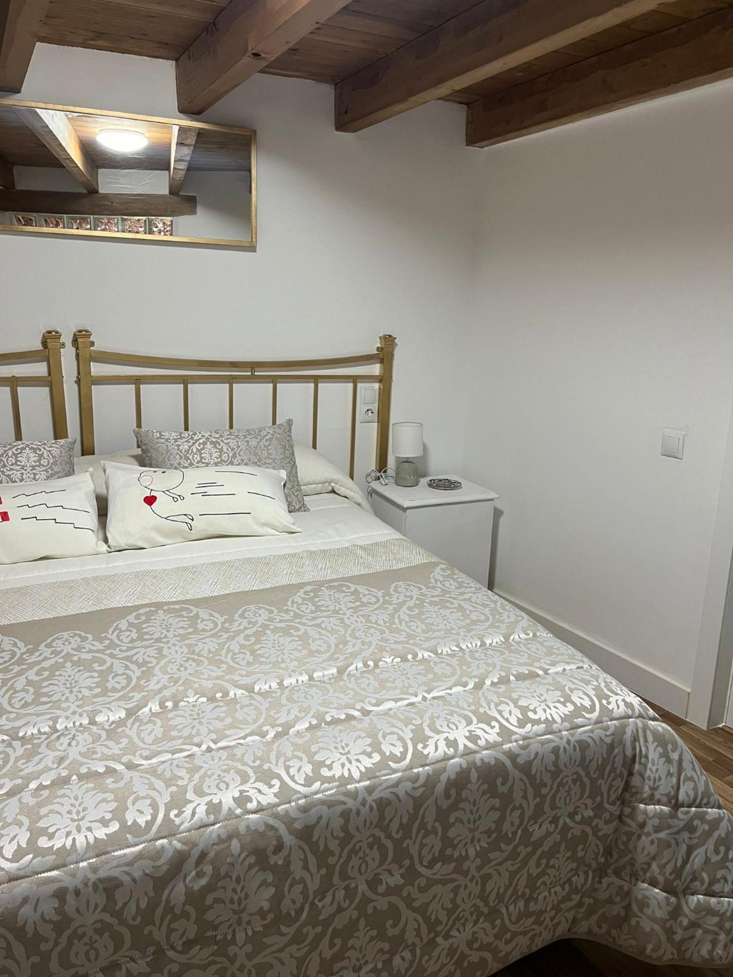 Apartamento La Golondrina Candeleda Exterior foto