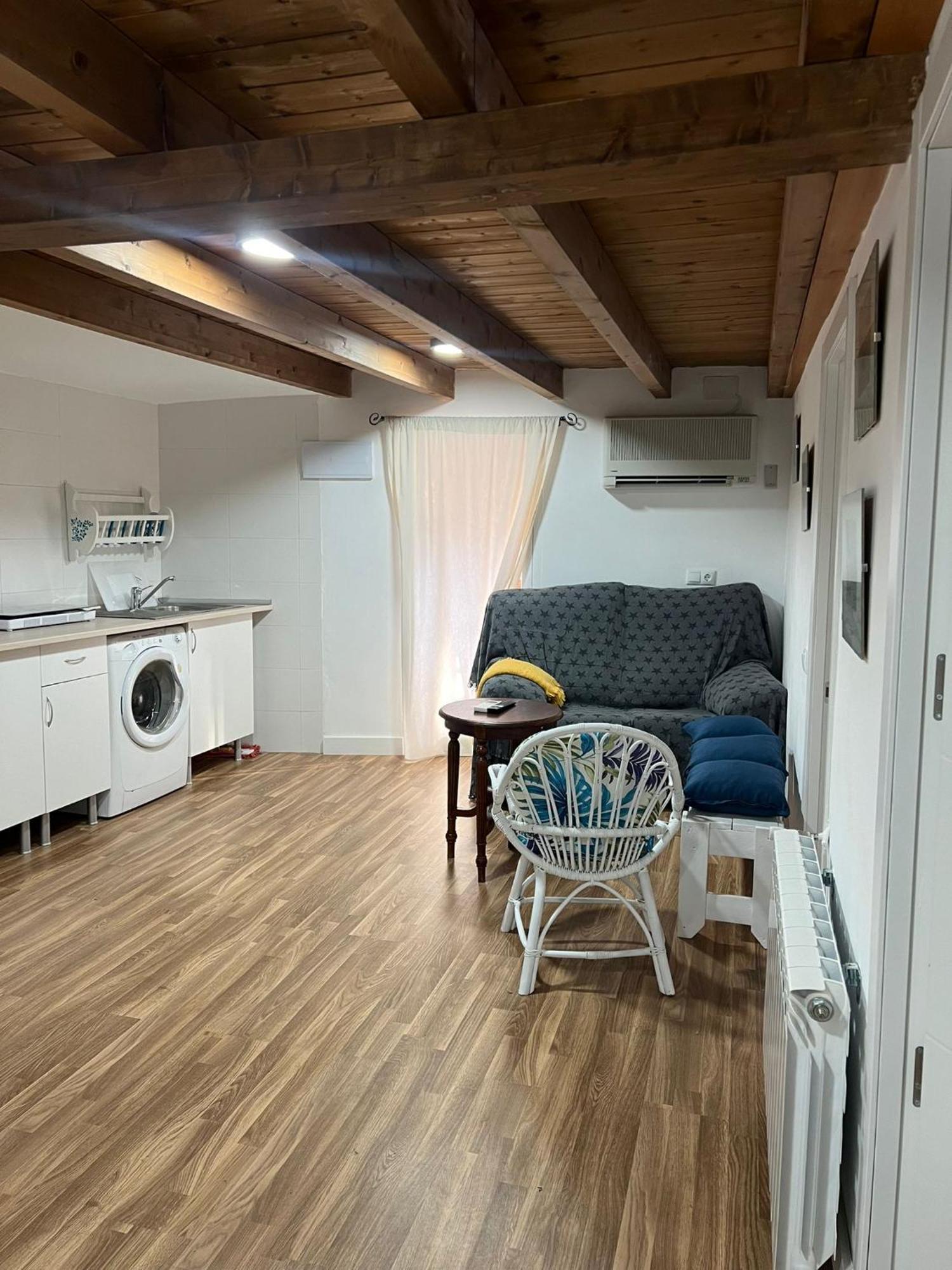 Apartamento La Golondrina Candeleda Exterior foto